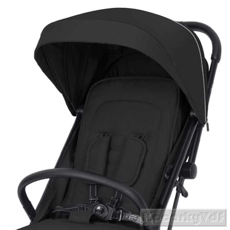 Sportovní kočárek Carrello Nero černý